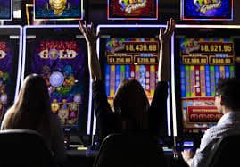 Arcade Games menu on login qq1221 showing tile layout of available games